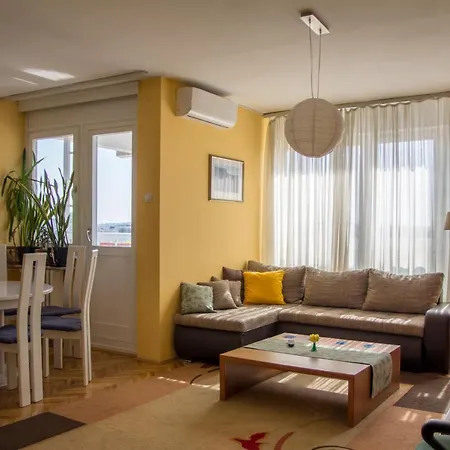 Apartment Sunny